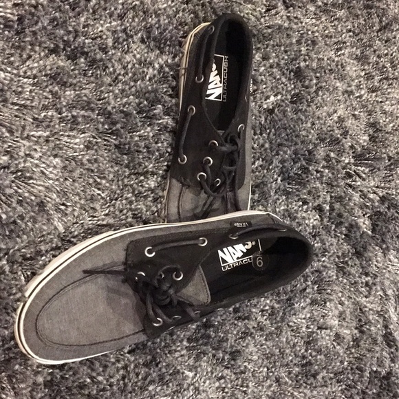 Vans - Picture 1 of 2